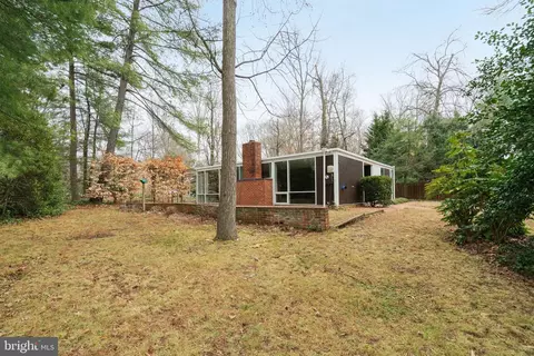 7711 Elba Rd, Alexandria, VA 22306
