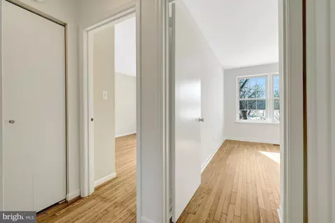 2120 Golf Course Dr, Reston, VA 20191 photo 25