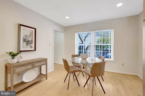 2120 Golf Course Dr, Reston, VA 20191 photo 22