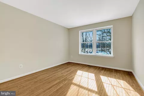 2120 Golf Course Dr, Reston, VA 20191 photo 31