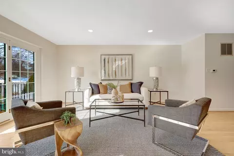 2120 Golf Course Dr, Reston, VA 20191 photo 6