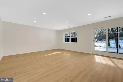 2120 Golf Course Dr, Reston, VA 20191 photo 39
