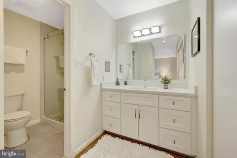 2120 Golf Course Dr, Reston, VA 20191 photo 29