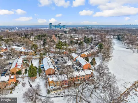 2120 Golf Course Dr, Reston, VA 20191 photo 51
