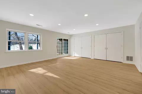 2120 Golf Course Dr, Reston, VA 20191 photo 37