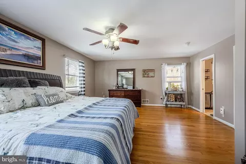 Bedroom - 6112 Harmon Pl, Springfield, VA 22152 photo 1 of 2