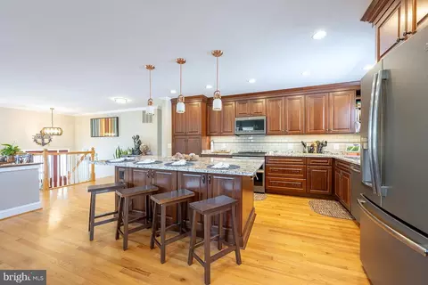 Kitchen - 6112 Harmon Pl, Springfield, VA 22152 photo 3 of 5