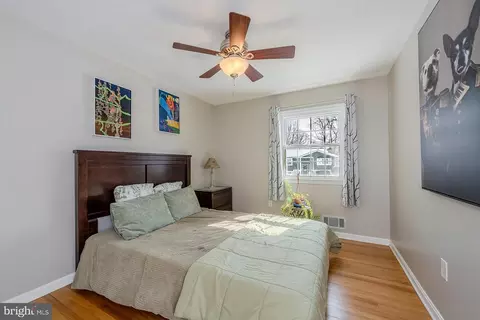 Bedroom - 6112 Harmon Pl, Springfield, VA 22152 photo 2 of 2