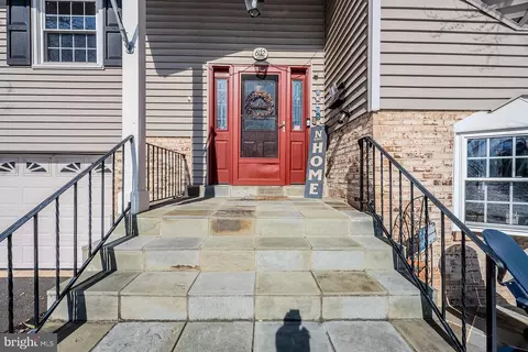 Exterior - 6112 Harmon Pl, Springfield, VA 22152 photo 5 of 7