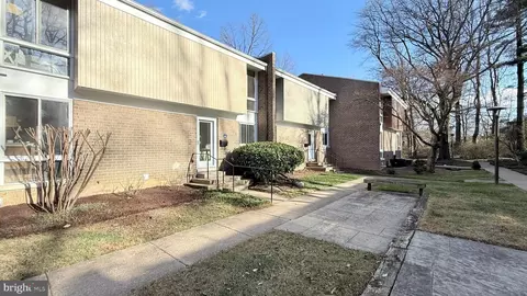 1765 Wainwright Dr, Reston, VA 20190