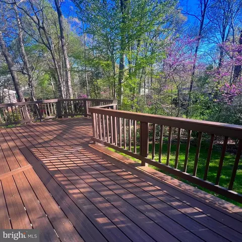 Exterior - 11002 Ring Rd, Reston, VA 20190 photo 6 of 8