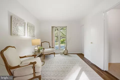 Living - 11002 Ring Rd, Reston, VA 20190 photo 5 of 11