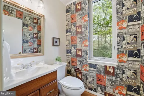 Bath - 11002 Ring Rd, Reston, VA 20190 photo 5 of 5