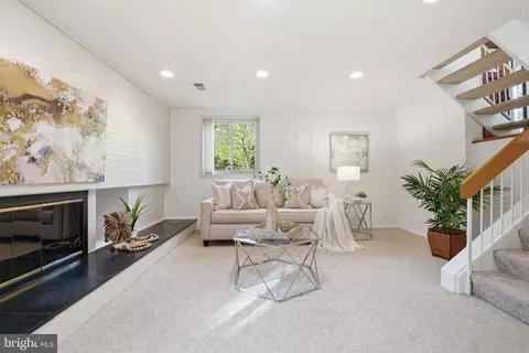 Living - 11002 Ring Rd, Reston, VA 20190 photo 7 of 11