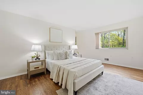 Bedroom - 11002 Ring Rd, Reston, VA 20190 photo 3 of 10