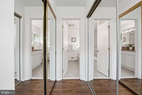Entry Way - 11002 Ring Rd, Reston, VA 20190 photo 4 of 4