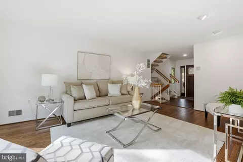 Living - 11002 Ring Rd, Reston, VA 20190 photo 3 of 11