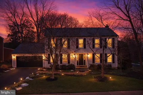 3623 Great Laurel Ln, Fairfax, VA 22033