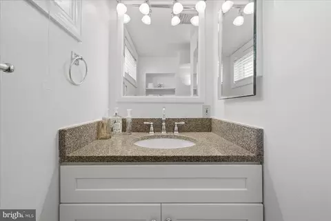 Bath - 6020 Amherst Ave, Springfield, VA 22150 photo 2 of 3