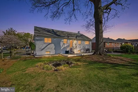 Exterior - 6020 Amherst Ave, Springfield, VA 22150 photo 11 of 15