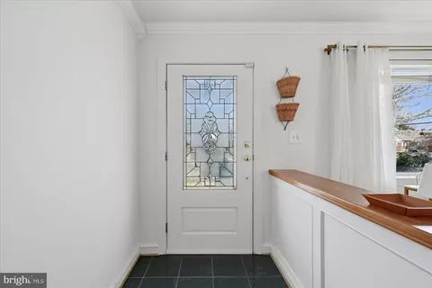 Entry Way - 6020 Amherst Ave, Springfield, VA 22150 photo 1 of 2