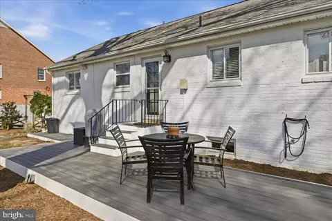 Exterior - 6020 Amherst Ave, Springfield, VA 22150 photo 8 of 15