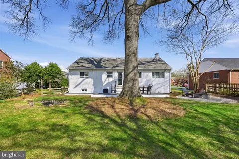 Exterior - 6020 Amherst Ave, Springfield, VA 22150 photo 14 of 15