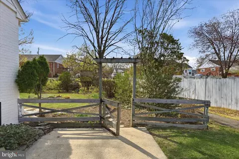 Exterior - 6020 Amherst Ave, Springfield, VA 22150 photo 5 of 15