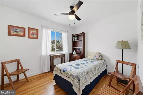 Bedroom - 6020 Amherst Ave, Springfield, VA 22150 photo 4 of 7