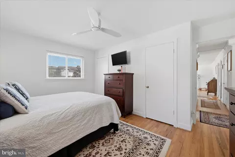 Bedroom - 6020 Amherst Ave, Springfield, VA 22150 photo 3 of 7