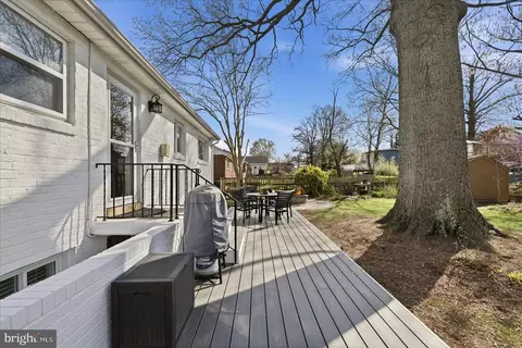 Exterior - 6020 Amherst Ave, Springfield, VA 22150 photo 7 of 15