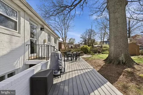 Exterior - 6020 Amherst Ave, Springfield, VA 22150 photo 6 of 15