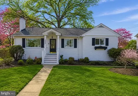 Exterior - 6020 Amherst Ave, Springfield, VA 22150 photo 2 of 15