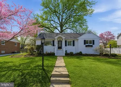 Exterior - 6020 Amherst Ave, Springfield, VA 22150 photo 3 of 15