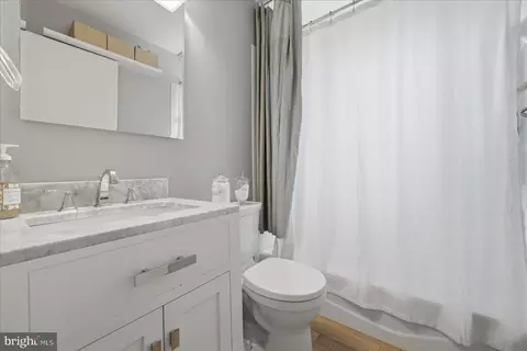 Bath - 6020 Amherst Ave, Springfield, VA 22150 photo 1 of 3