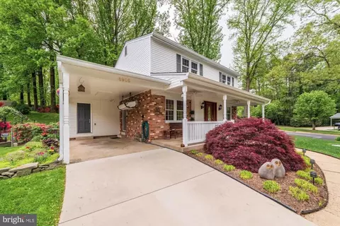 Exterior - 8905 Side Saddle Rd, Springfield, VA 22152 photo 18 of 22