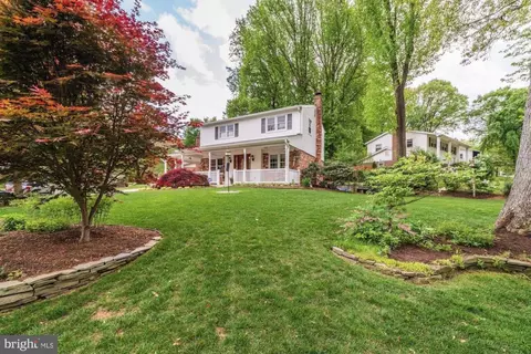 Exterior - 8905 Side Saddle Rd, Springfield, VA 22152 photo 22 of 22