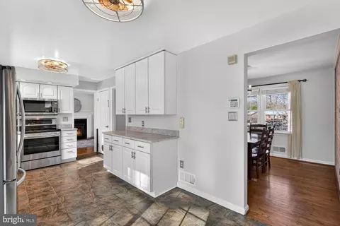 Kitchen - 8905 Side Saddle Rd, Springfield, VA 22152 photo 2 of 4