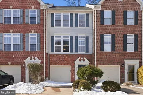 2957 Huntington Grove Sq, Alexandria, VA 22306