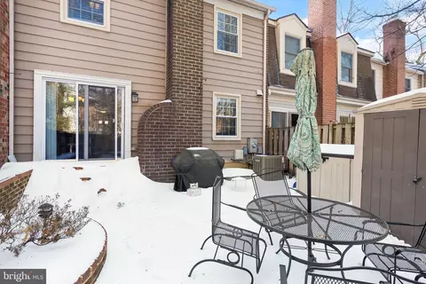 9660 Masterworks Dr, Vienna, VA 22181 photo 40