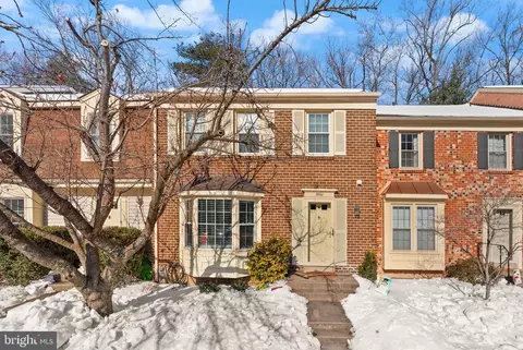9660 Masterworks Dr, Vienna, VA 22181