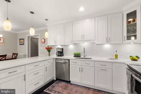 9660 Masterworks Dr, Vienna, VA 22181 photo 17