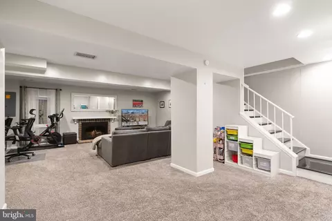 9660 Masterworks Dr, Vienna, VA 22181 photo 32