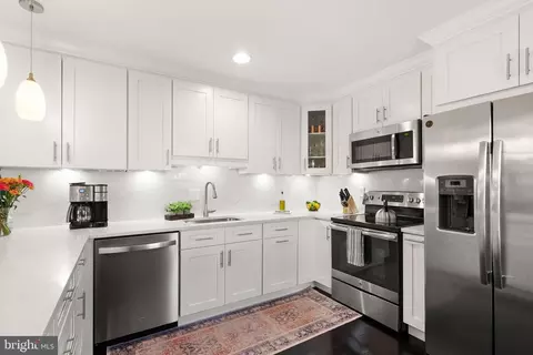 9660 Masterworks Dr, Vienna, VA 22181 photo 16