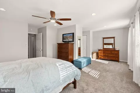 9660 Masterworks Dr, Vienna, VA 22181 photo 24