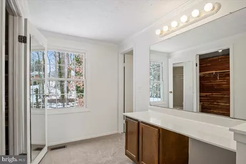 Entry Way - 5711 Heming Ave, Springfield, VA 22151 photo 2 of 2