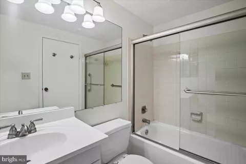 Bath - 5711 Heming Ave, Springfield, VA 22151 photo 2 of 2
