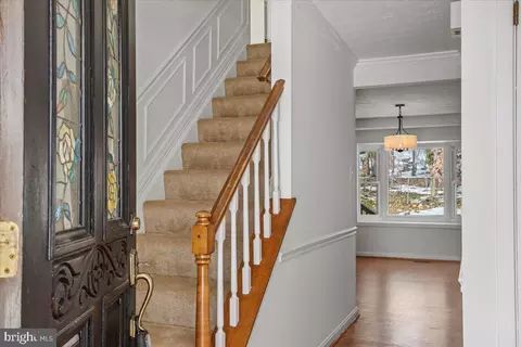 Entry Way - 5711 Heming Ave, Springfield, VA 22151 photo 1 of 2