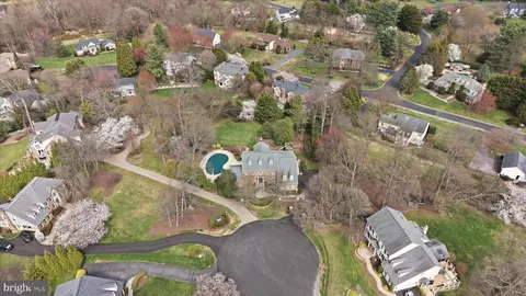 View/Area - 1234 Tottenham Ct, Reston, VA 20194 photo 3 of 8