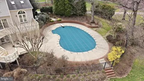 Exterior - 1234 Tottenham Ct, Reston, VA 20194 photo 12 of 13